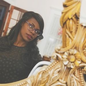 Meet your Posher, Valerie